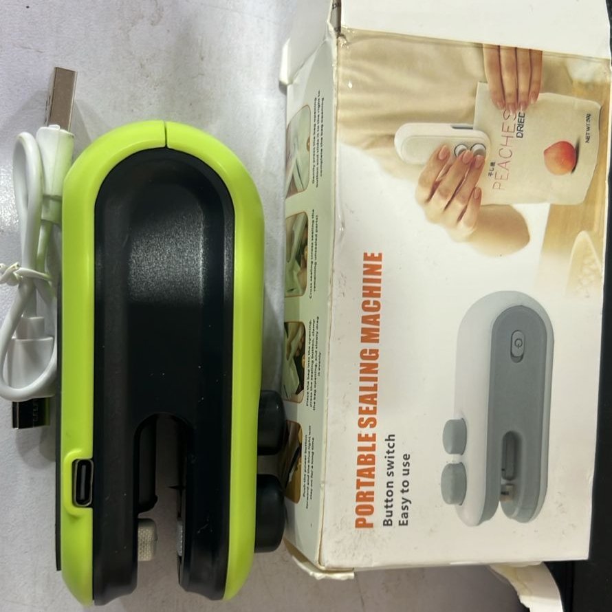 2025_11_05_895929cbbb5c644d25b9794264835dfd-1 (4) 1 Pc Mini Heat Sealing Machine 2-In-1 Cutter & Sealer With USB Cable – Compact USB Rechargeable Food Bag Sealer For Snacks And Storage (Random Color) - Image 6